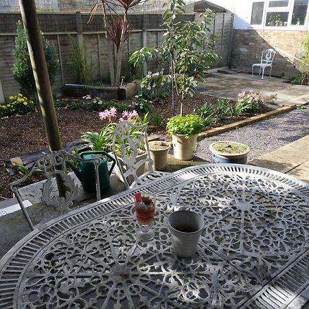 בורנמות' Spring Lodge מראה חיצוני תמונה